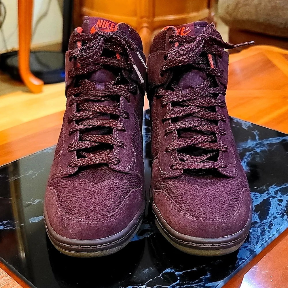 Nike Women's High-Top Sneakers in Burgundy with Red Lining